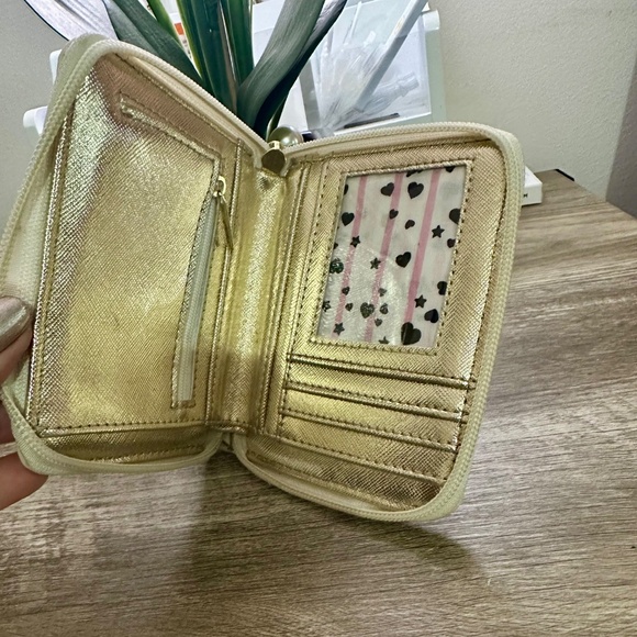 Women's Luv Betsey by Betsey Johnson Geometric Zip Wallet Gold Pink 4"x5" - Picture 6 of 16